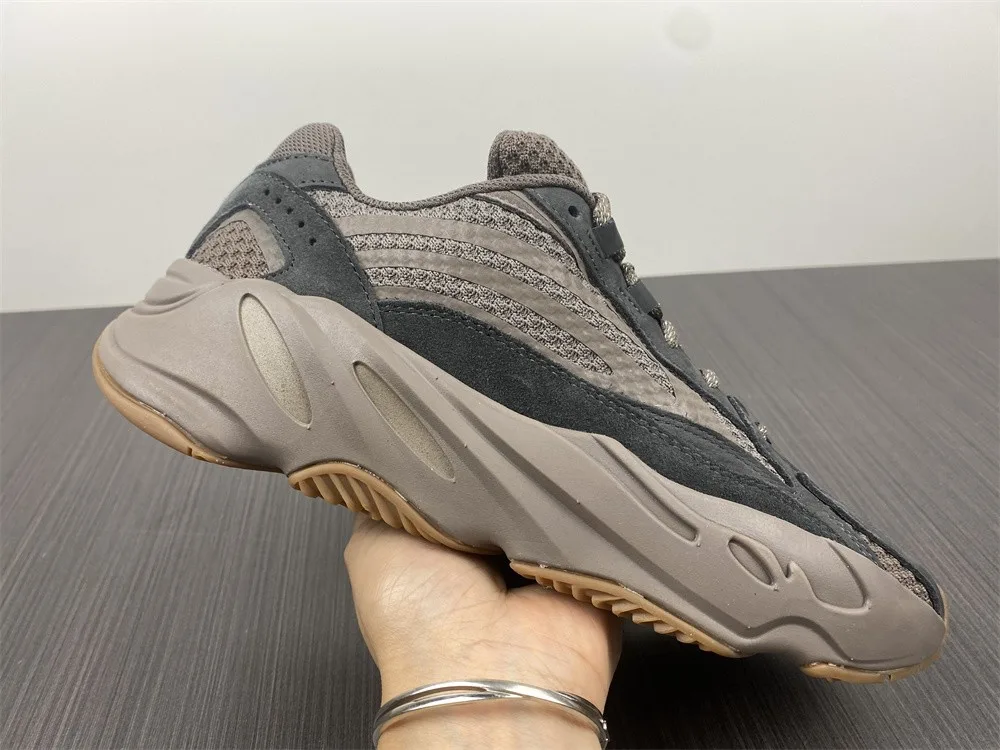 Adidas Yeezy Boost 700v2 “Brown” — photo 6 of 20