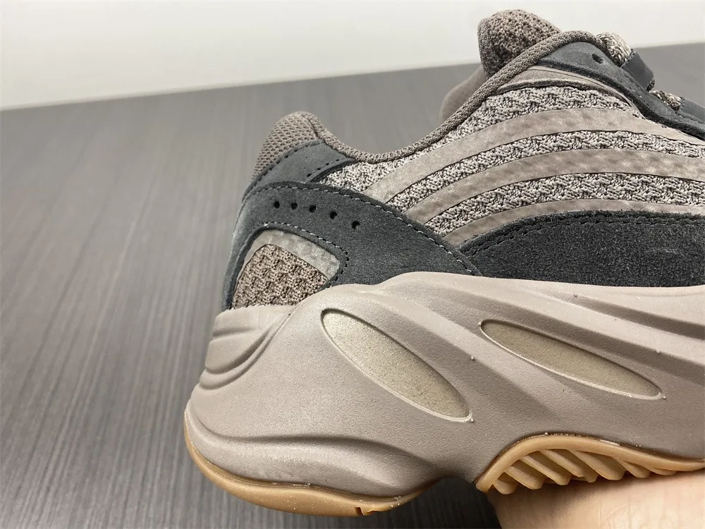 Adidas Yeezy Boost 700v2 “Brown” — photo 7 of 20