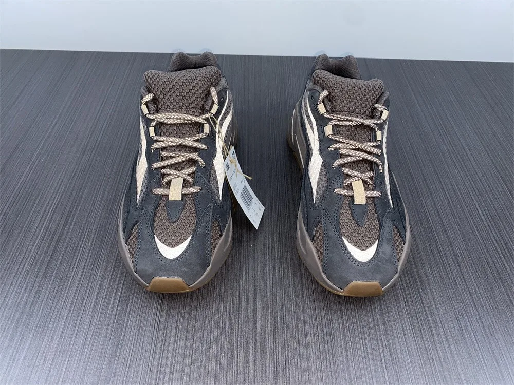 Adidas Yeezy Boost 700v2 “Brown” — photo 17 of 20