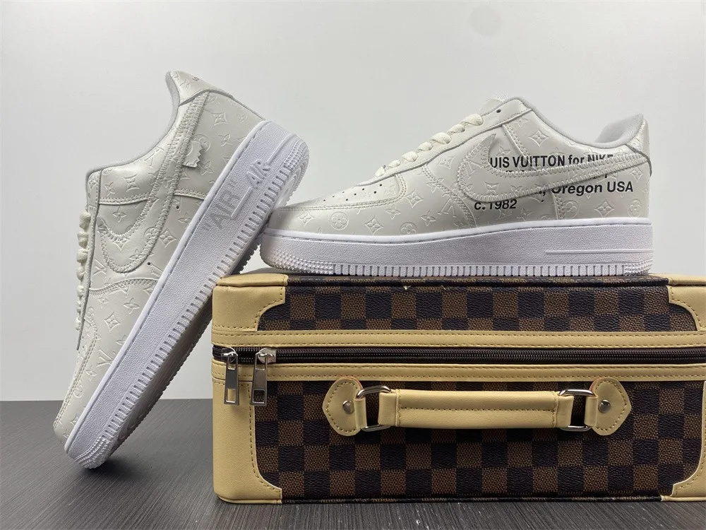 Louis Vuitton x Nike Air Force 1 Low “Cream White Black” — photo 4 of 18