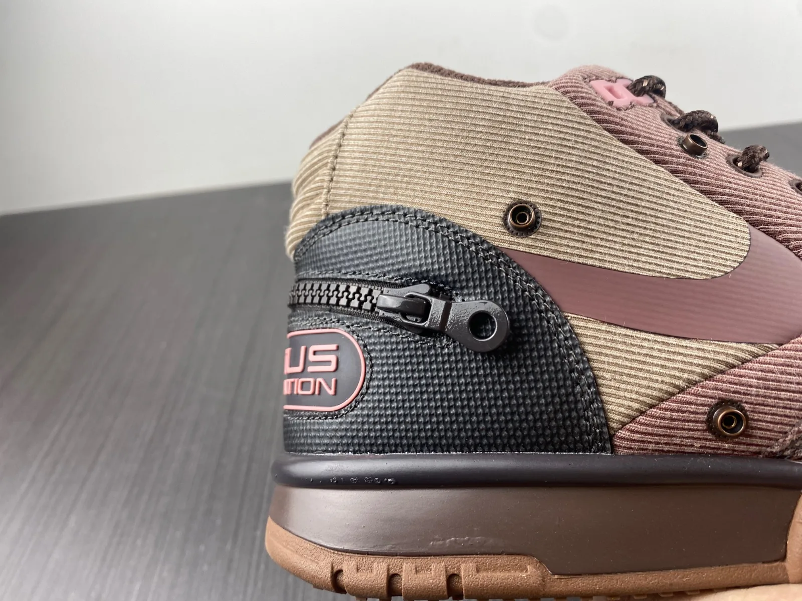 Nike Travis Scott x Air Trainer 1 “Brown” — photo 10 of 18