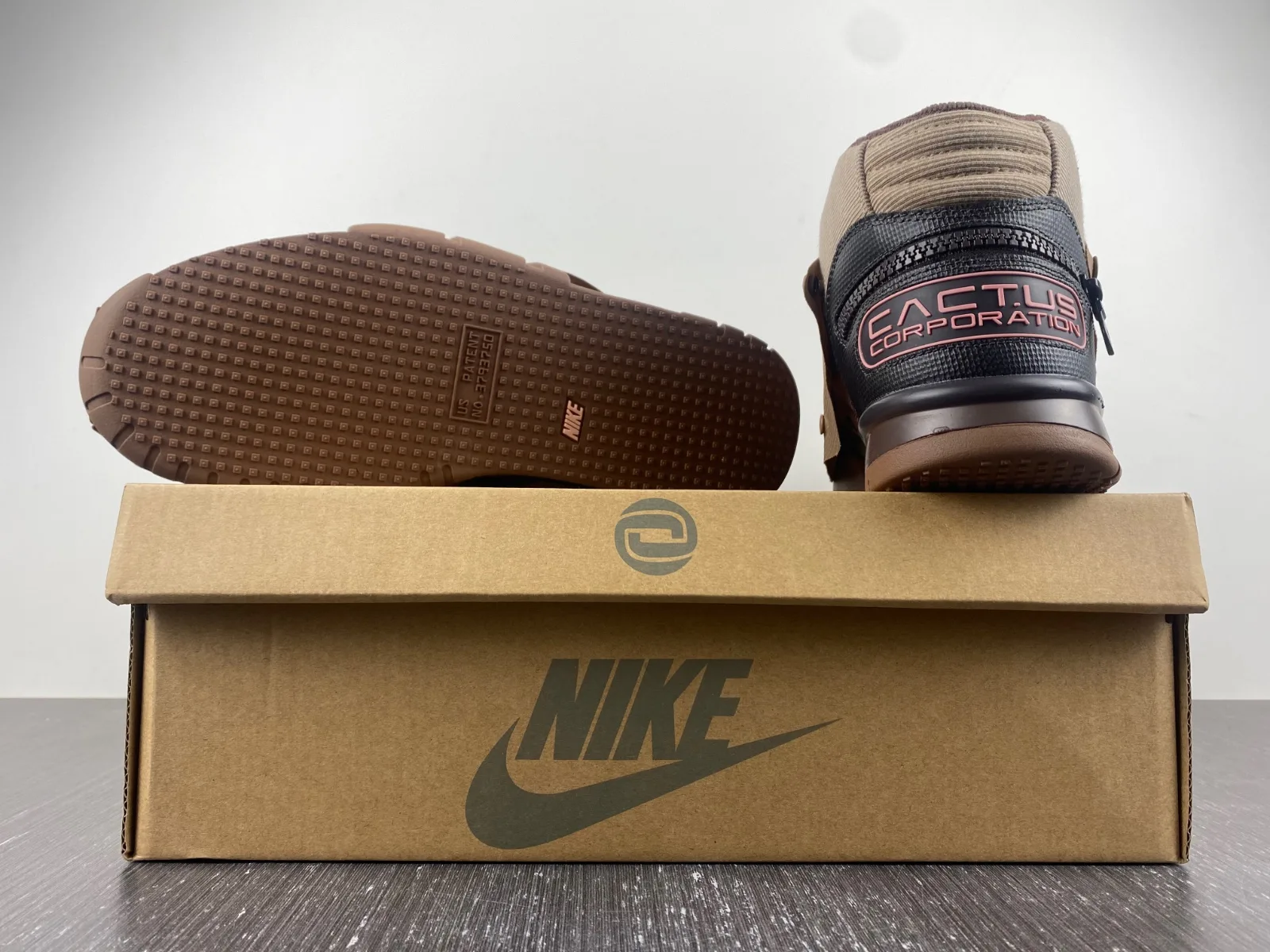 Nike Travis Scott x Air Trainer 1 “Brown” — photo 15 of 18