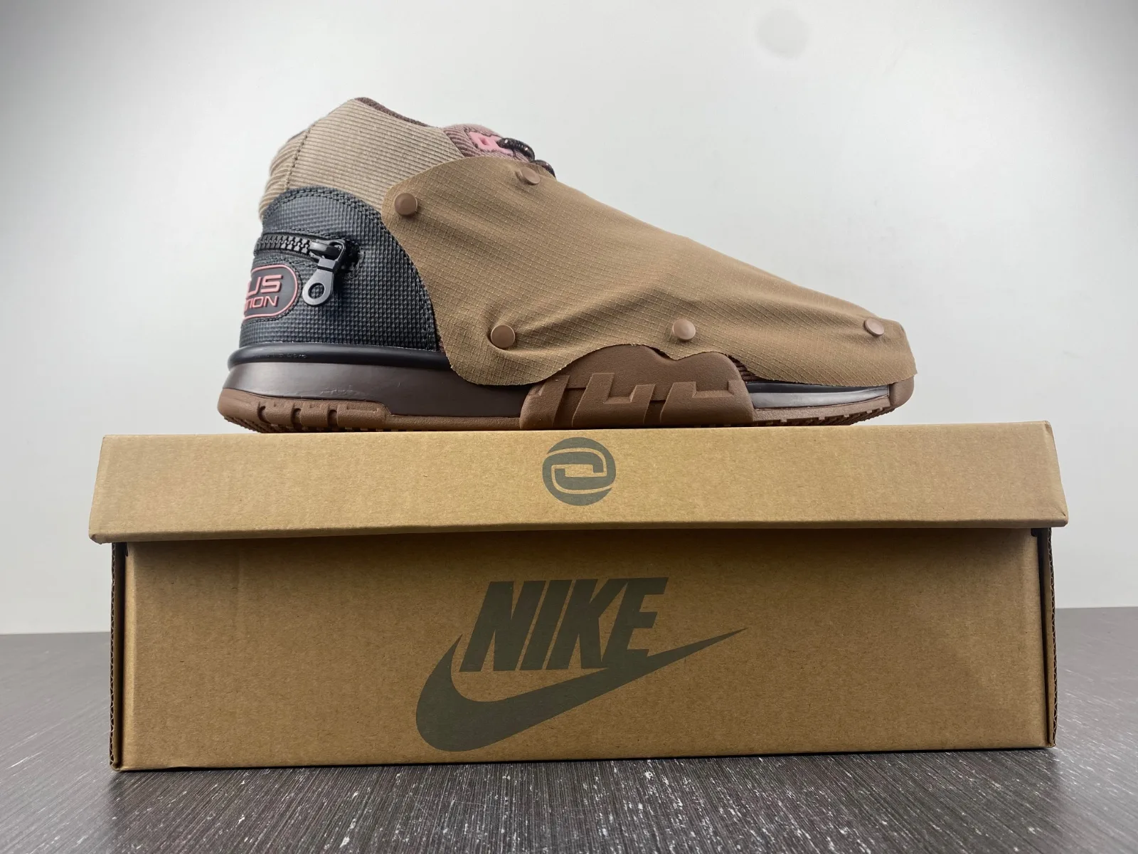 Nike Travis Scott x Air Trainer 1 “Brown” — photo 16 of 18