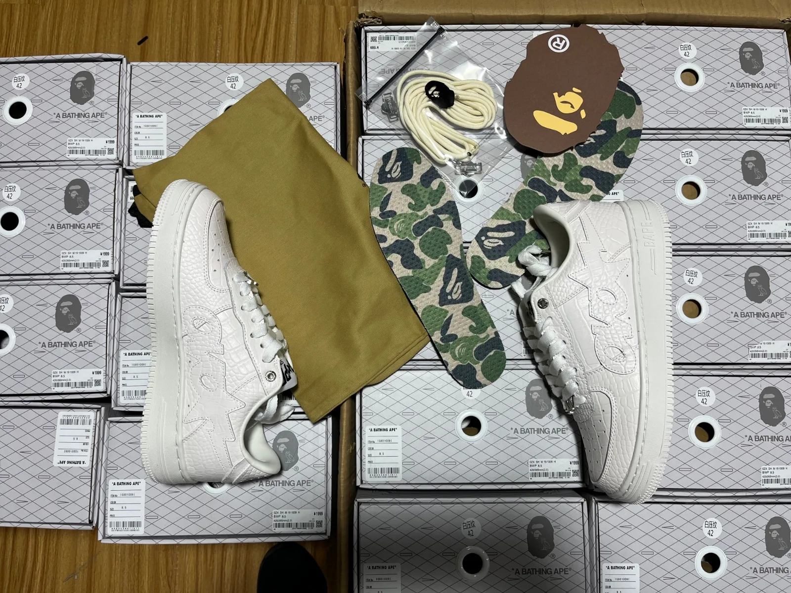 BAPE STA “White Croc” — photo 1 of 28