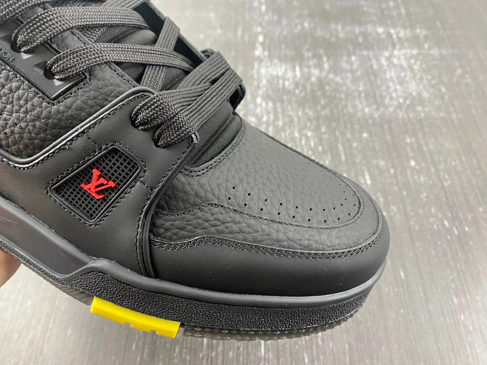 Louis Vuitton Trainer “Black” — photo 6 of 17