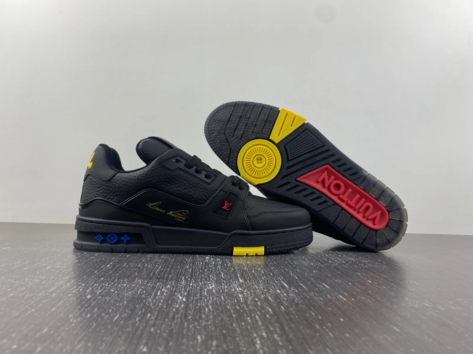 Louis Vuitton Trainer “Black” — photo 8 of 17
