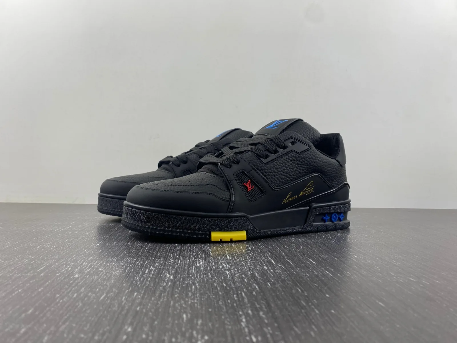Louis Vuitton Trainer “Black” — photo 9 of 17