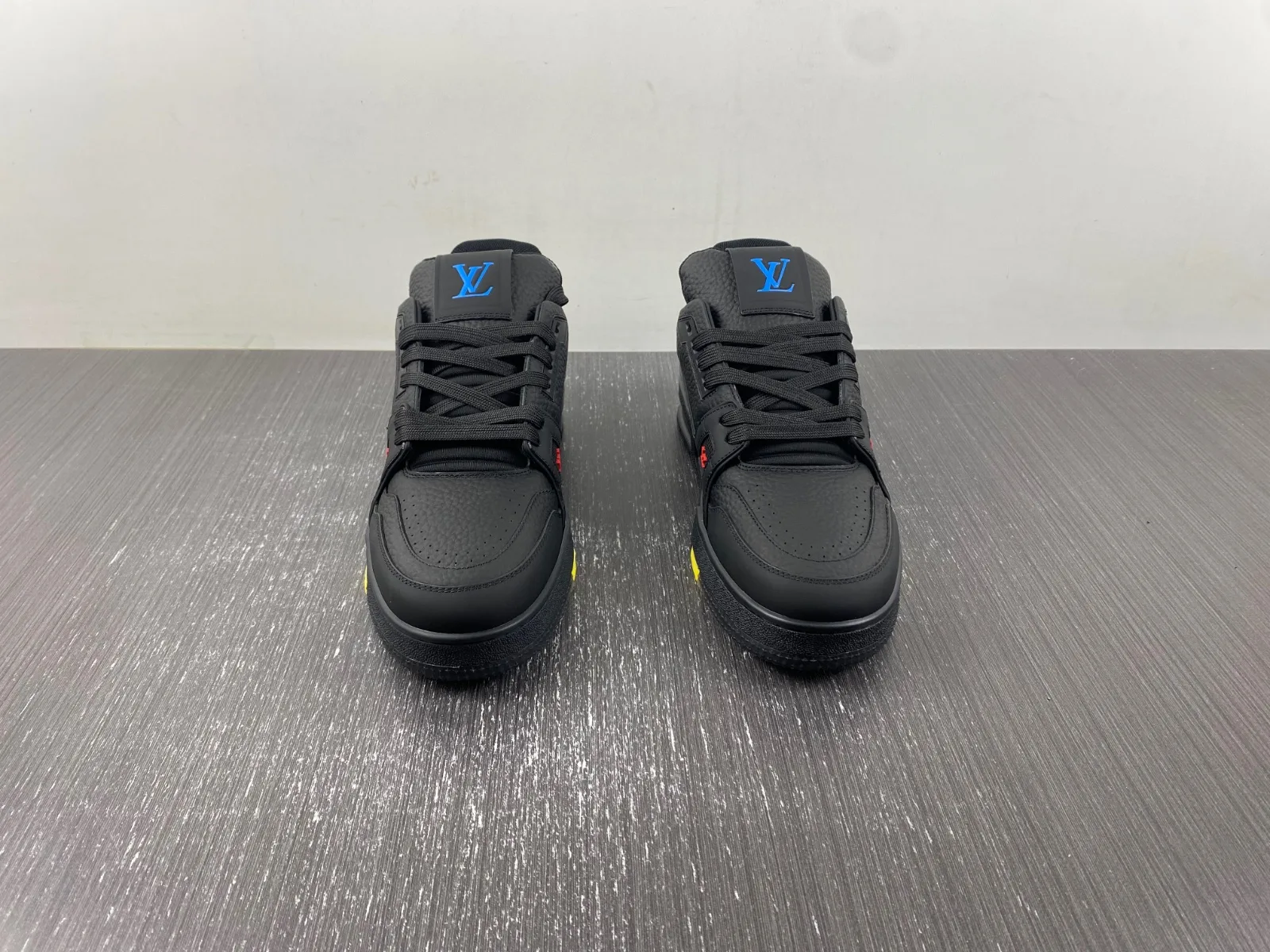 Louis Vuitton Trainer “Black” — photo 12 of 17