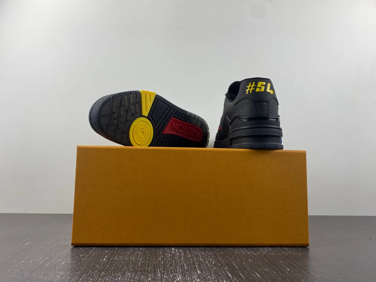 Louis Vuitton Trainer “Black” — photo 14 of 17