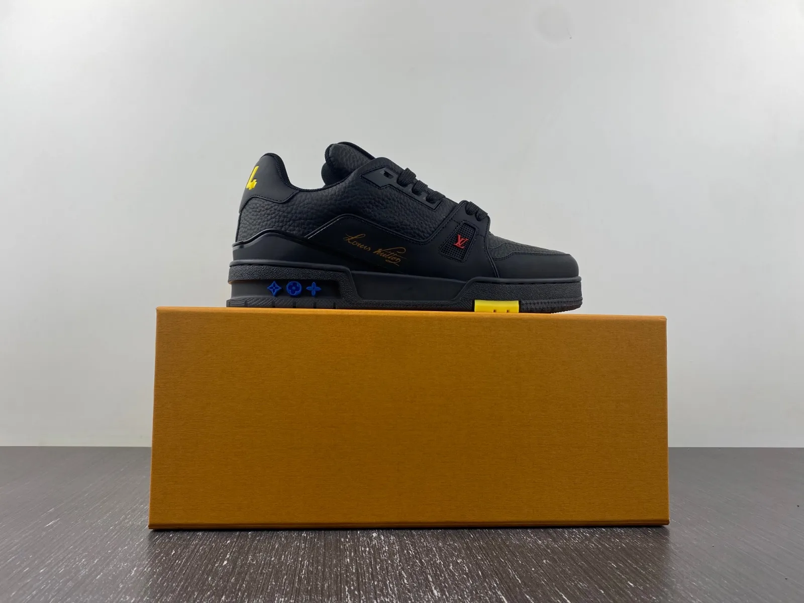 Louis Vuitton Trainer “Black” — photo 15 of 17