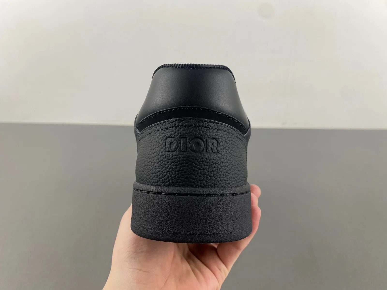 Dior “Full Black” — photo 7 of 17