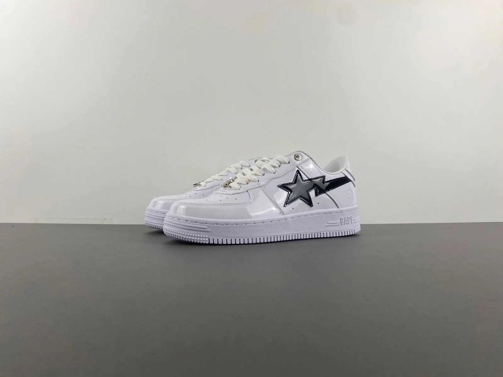 BAPE STA “Full White Black” — photo 1 of 17