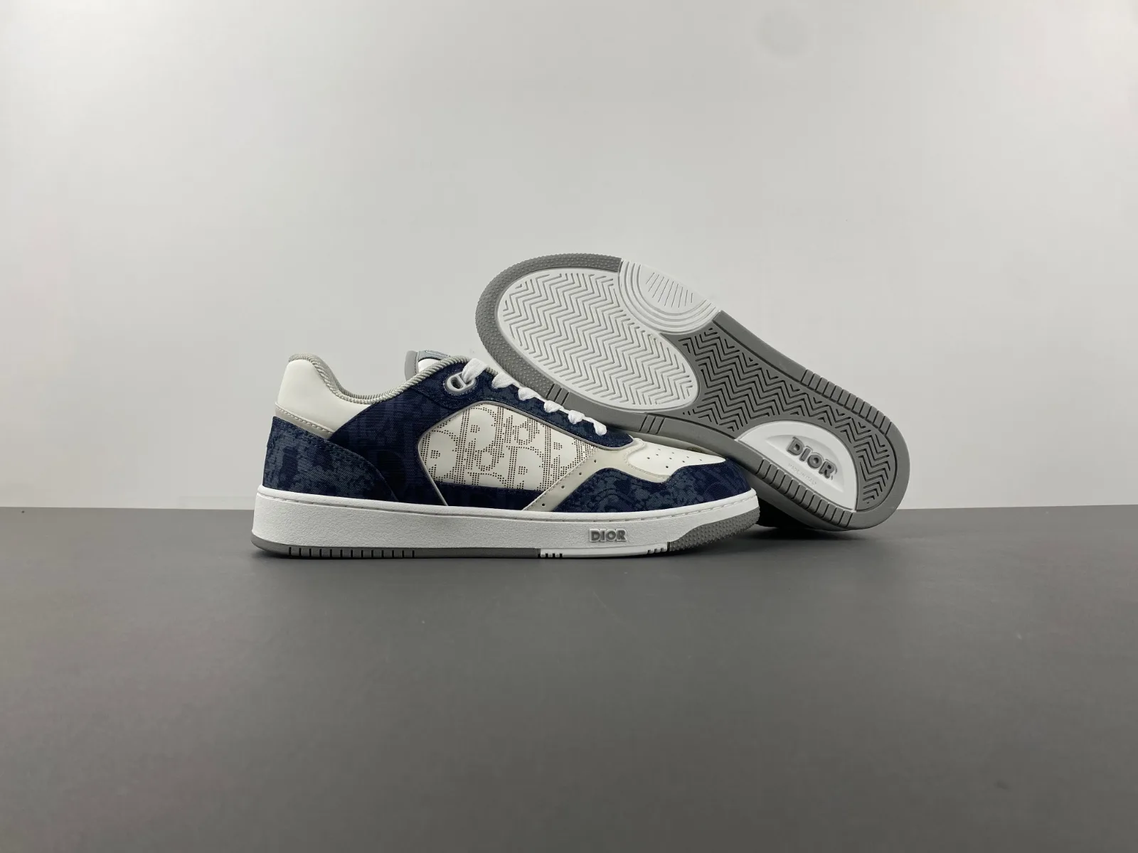 Dior B27 Low Dior Oblique Galaxy “White Dark Blue” — photo 8 of 17