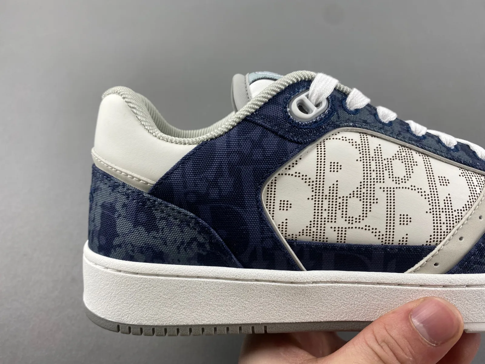Dior B27 Low Dior Oblique Galaxy “White Dark Blue” — photo 11 of 17