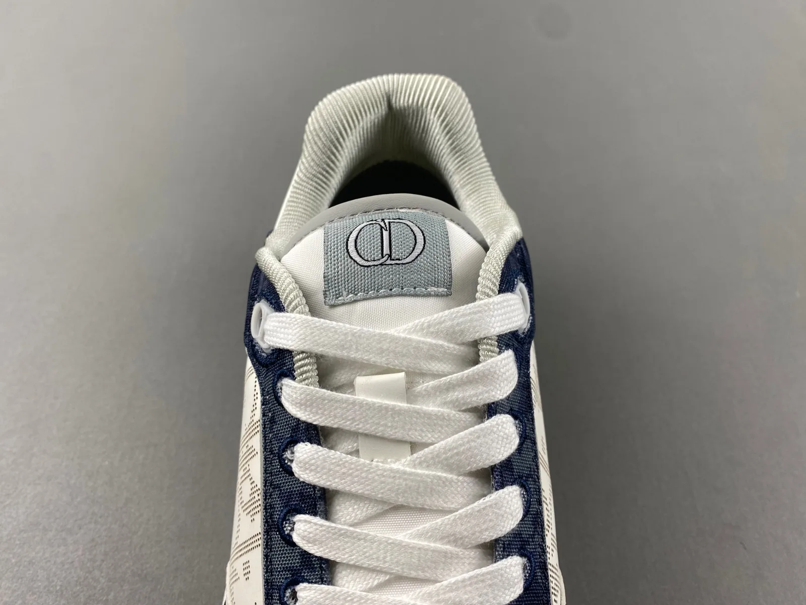 Dior B27 Low Dior Oblique Galaxy “White Dark Blue” — photo 14 of 17