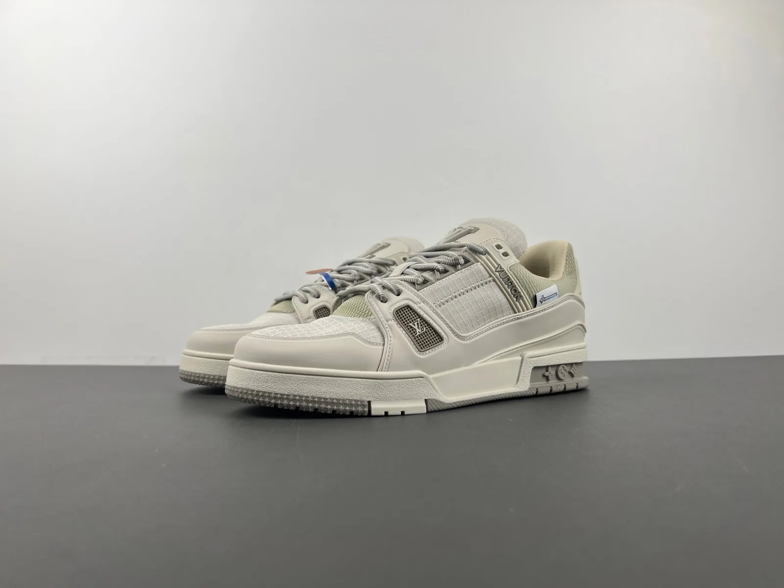 Louis Vuitton Trainer “Beige Grey” — photo 1 of 17