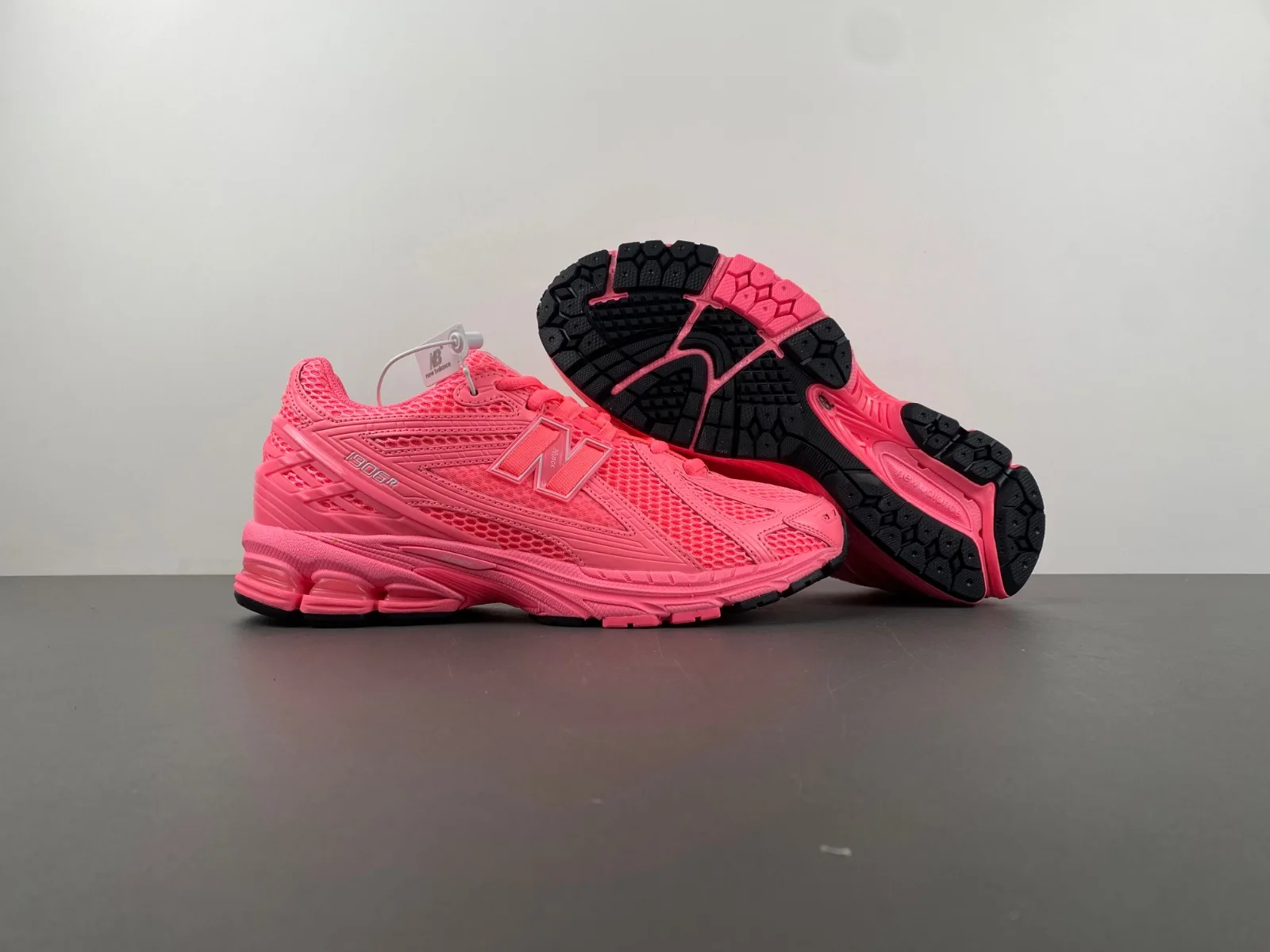 New Balance 1906 “Pink” — photo 2 of 17