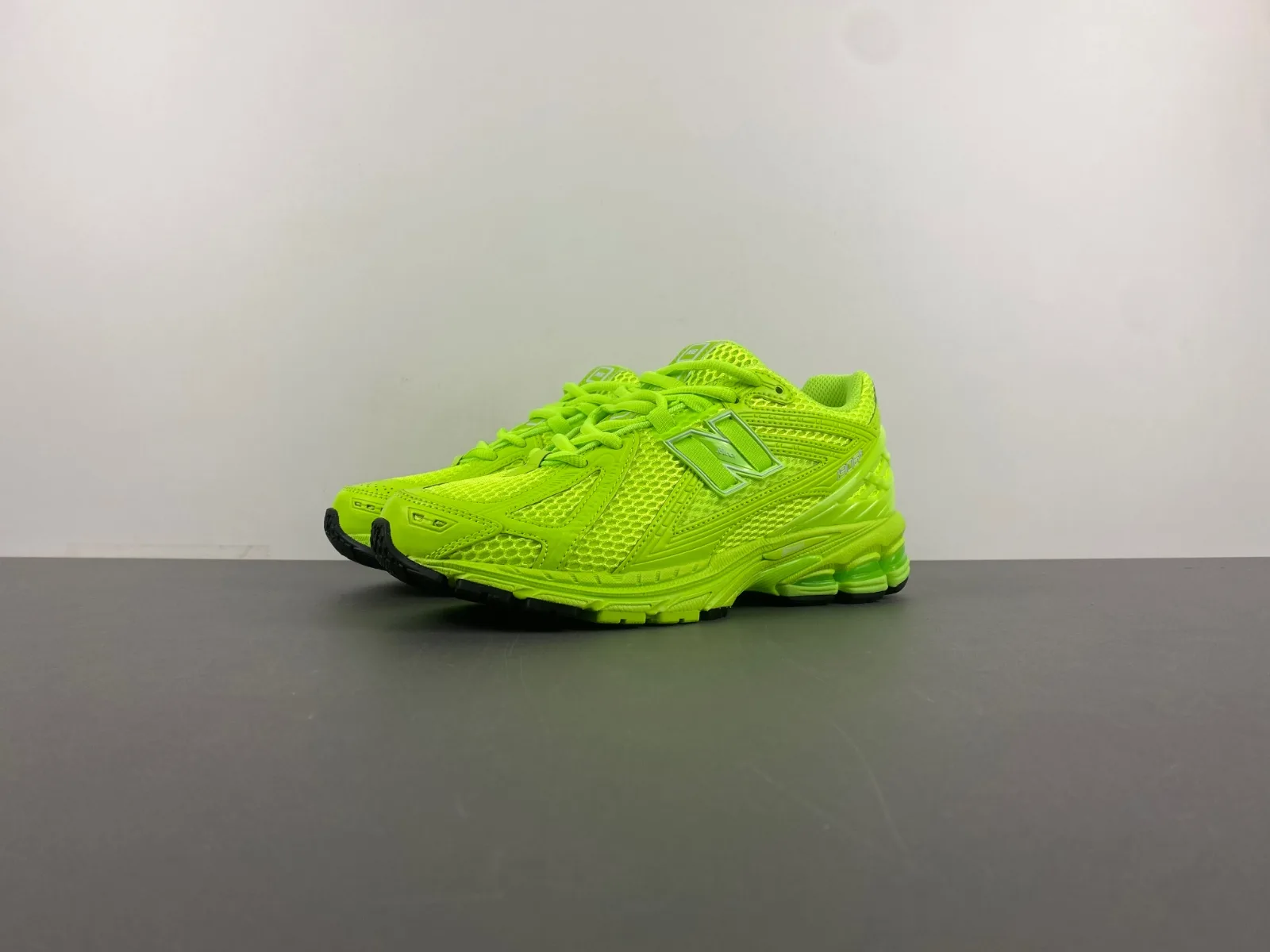 New Balance 1906 “Fluorescent Green” — photo 1 of 17