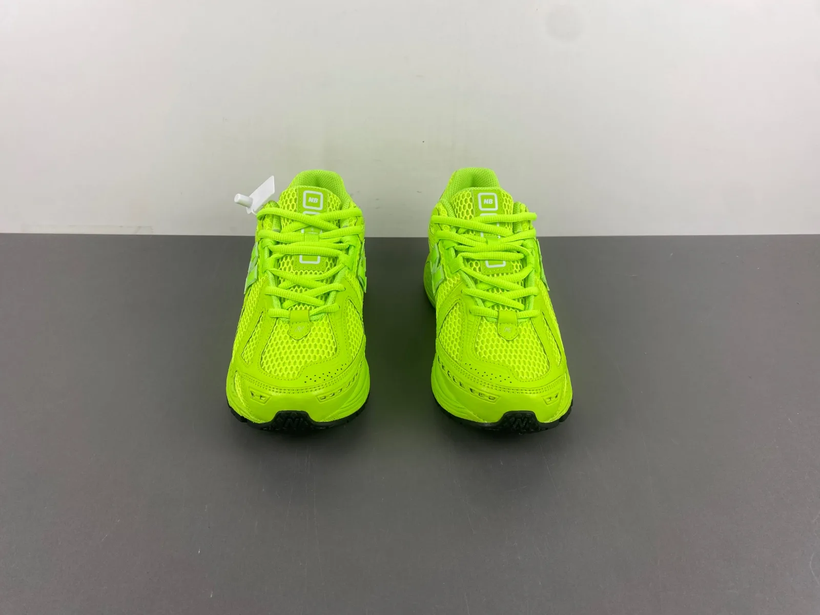 New Balance 1906 “Fluorescent Green” — photo 4 of 17