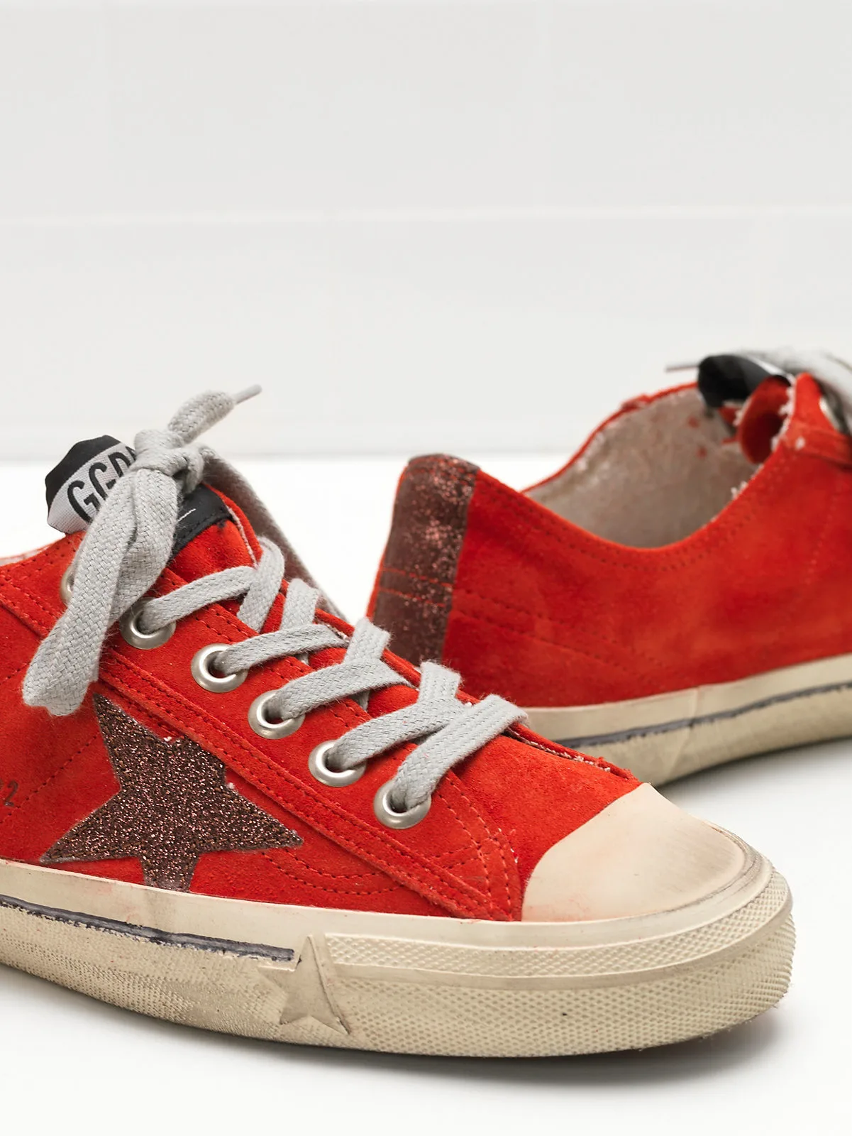 Golden Goose V-star 2 Sneakers G31ws639.n5 Calf Suede Upper S — photo 2 of 5