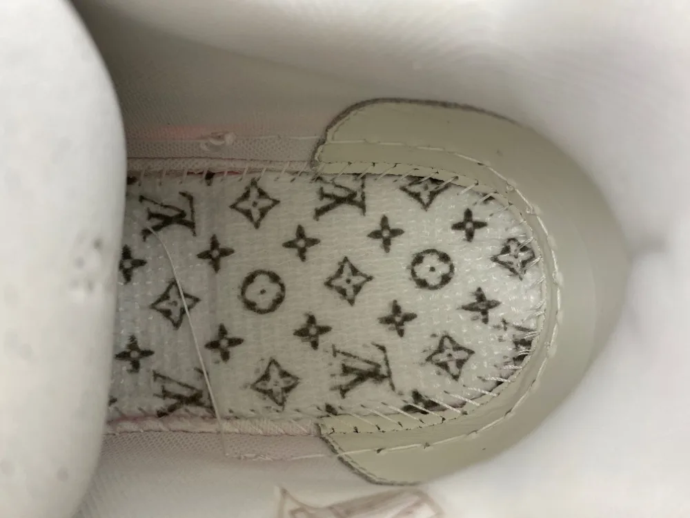 Louis Vuitton Trainer “Pink” — photo 10 of 17