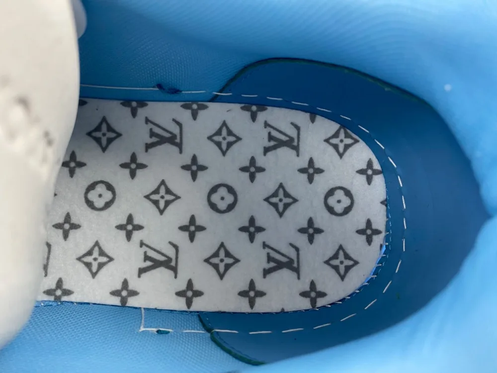 Louis Vuitton Trainer “Sapphire” — photo 13 of 17