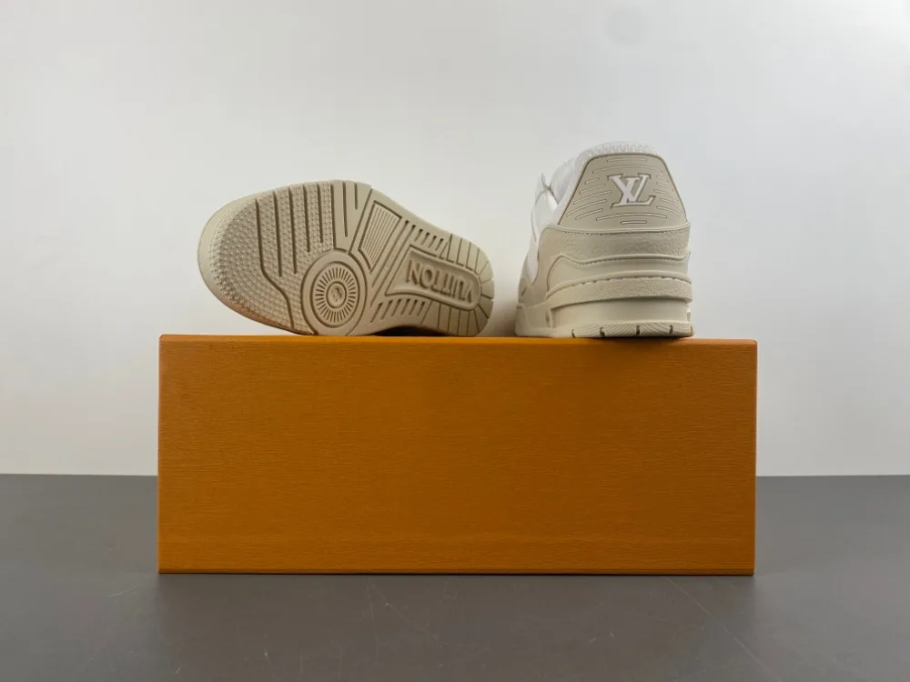 Louis Vuitton Trainer “White Milk Tea” — photo 7 of 17