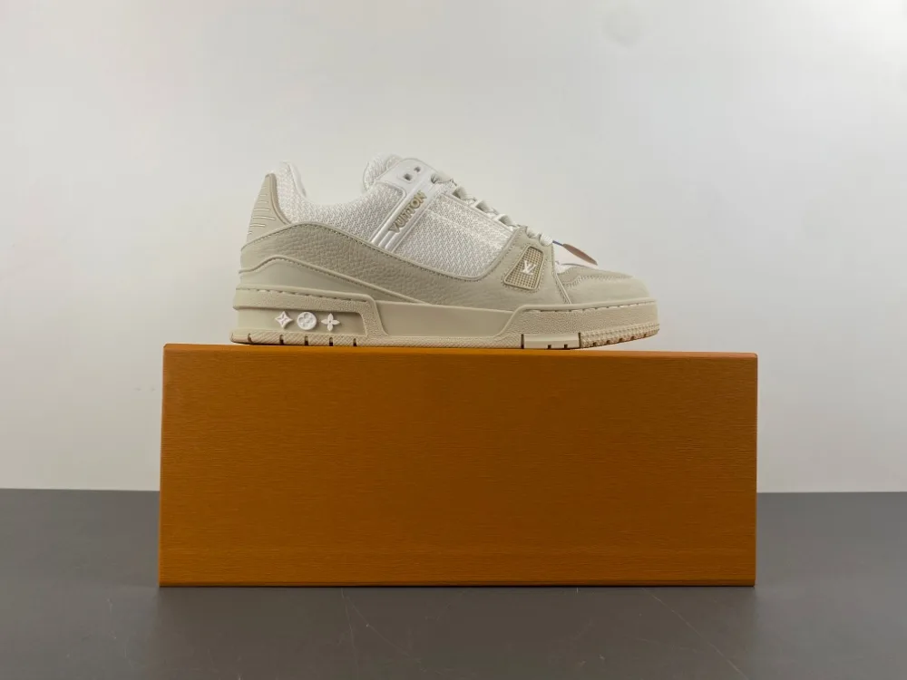 Louis Vuitton Trainer “White Milk Tea” — photo 8 of 17