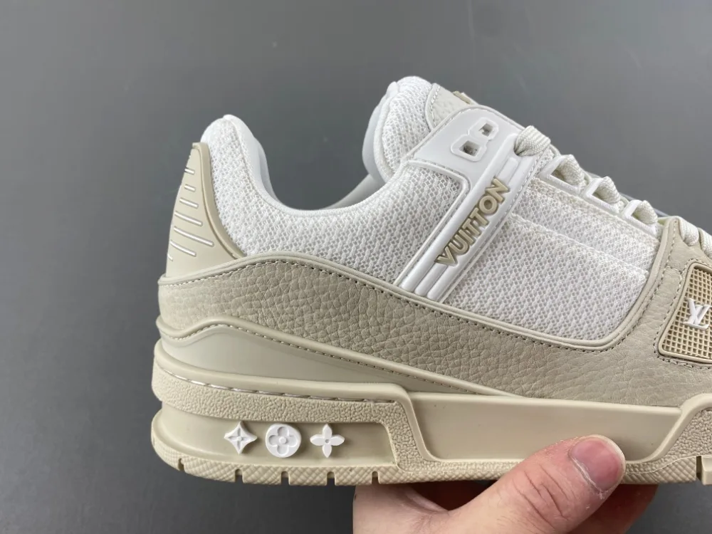 Louis Vuitton Trainer “White Milk Tea” — photo 11 of 17
