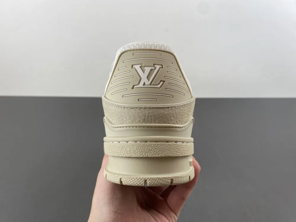 Louis Vuitton Trainer “White Milk Tea” — photo 13 of 17