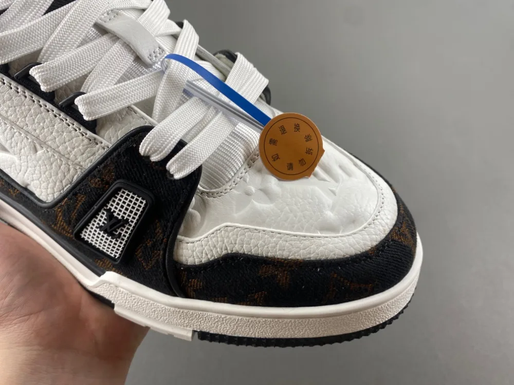 Louis Vuitton Trainer “White Black Brown” — photo 5 of 17