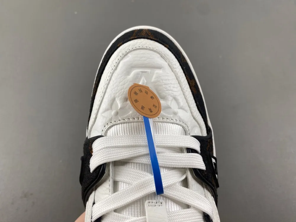Louis Vuitton Trainer “White Black Brown” — photo 9 of 17