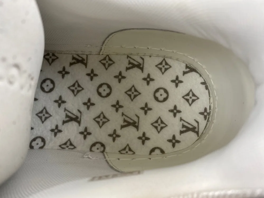 Louis Vuitton Trainer “White Black Brown” — photo 11 of 17