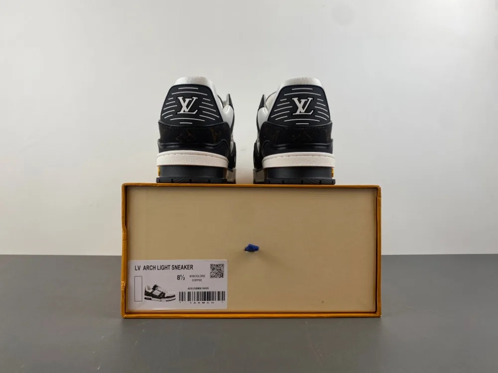 Louis Vuitton Trainer “White Black Brown” — photo 17 of 17