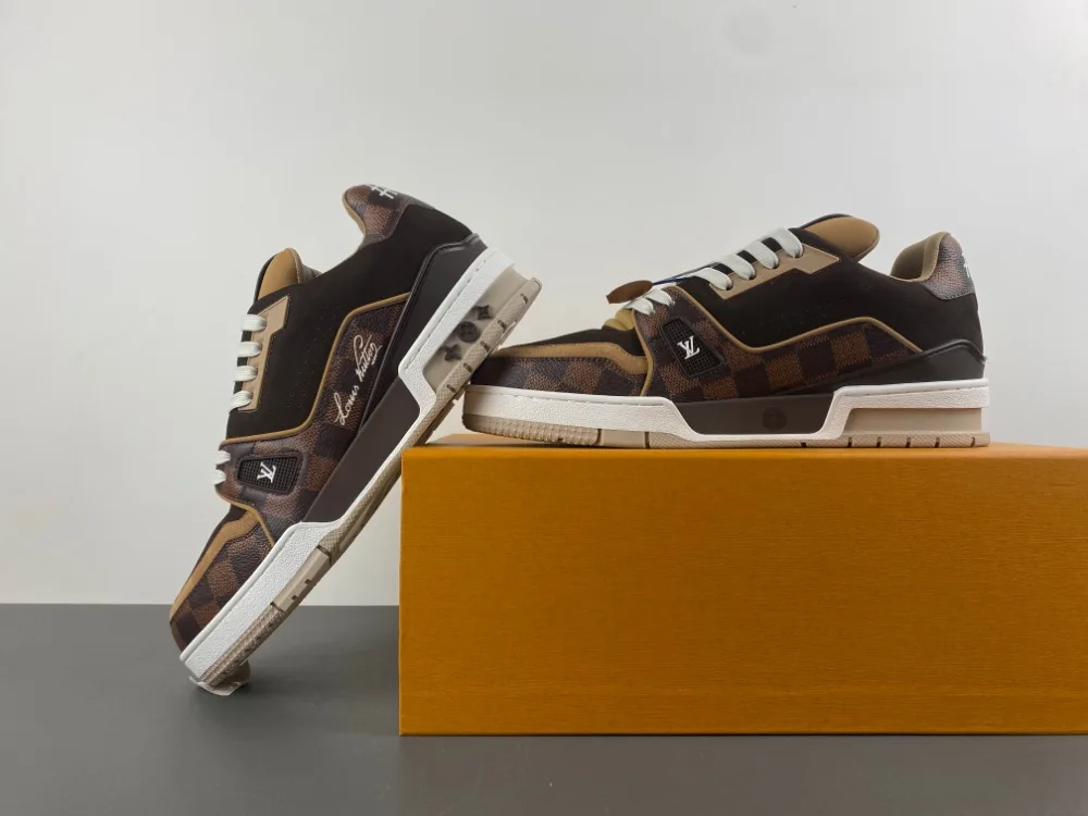 Louis Vuitton Trainer “Black White” — photo 14 of 17