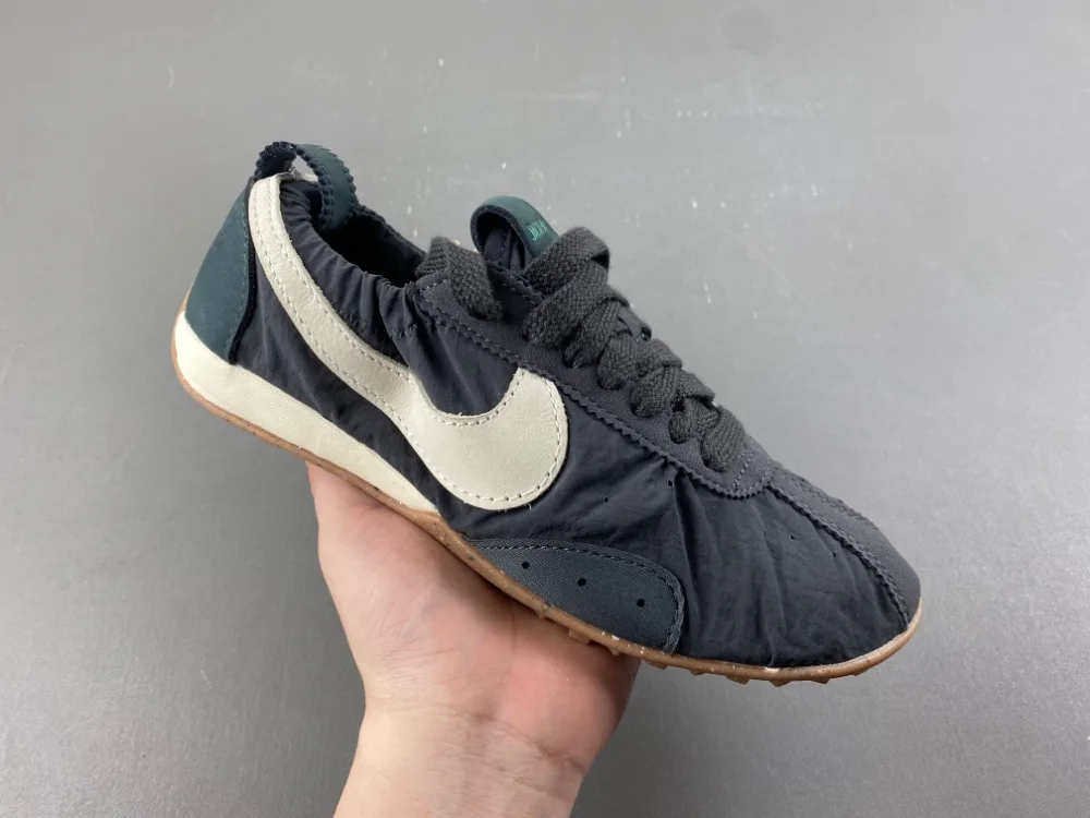 Nike Jacquemus x Jacumoon Shoe “Full Black White” — photo 3 of 17