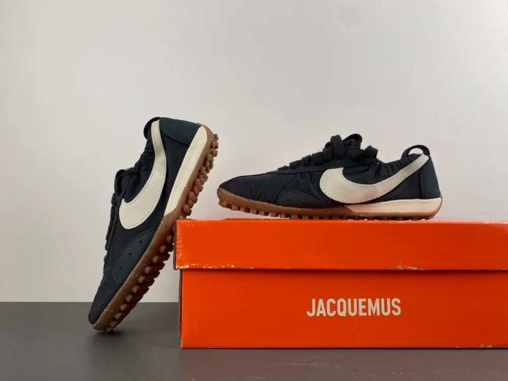 Nike Jacquemus x Jacumoon Shoe “Full Black White” — photo 6 of 17