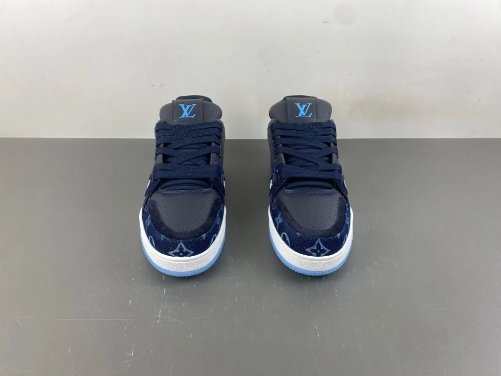 Louis Vuitton Trainer “Dark Blue White” — photo 4 of 17
