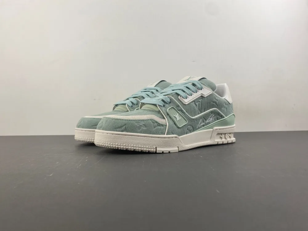 Louis Vuitton Trainer “Light Green White” — photo 1 of 17