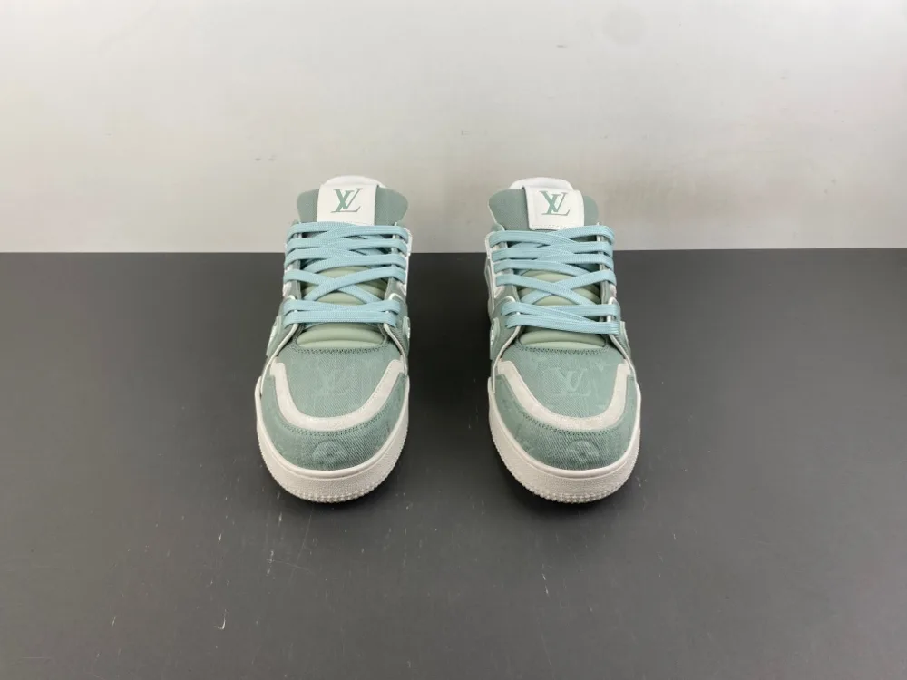 Louis Vuitton Trainer “Light Green White” — photo 2 of 17