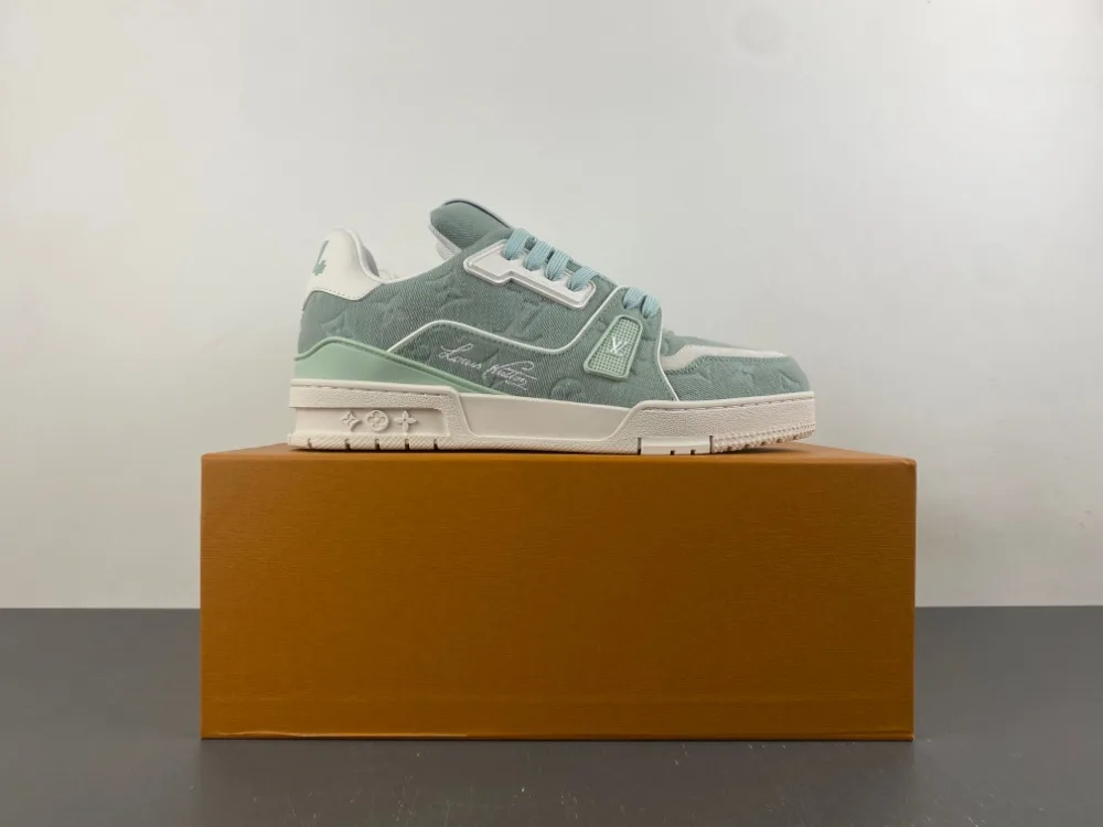 Louis Vuitton Trainer “Light Green White” — photo 7 of 17