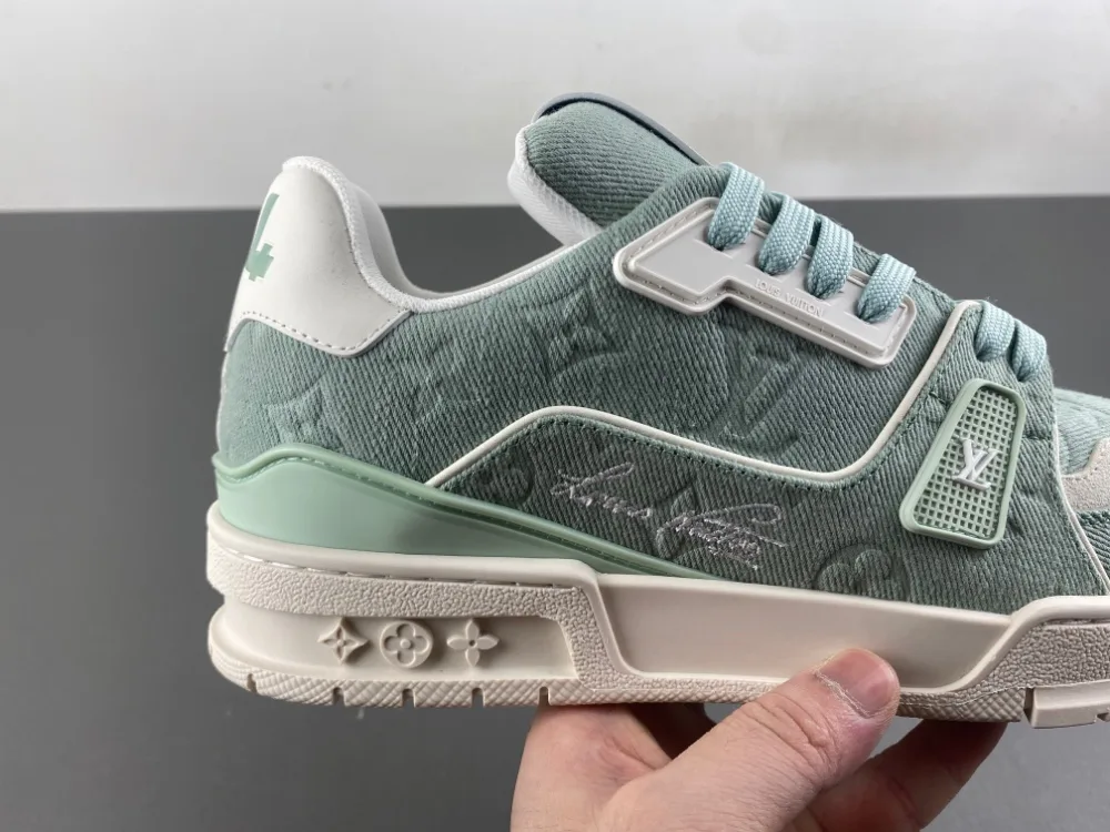 Louis Vuitton Trainer “Light Green White” — photo 9 of 17