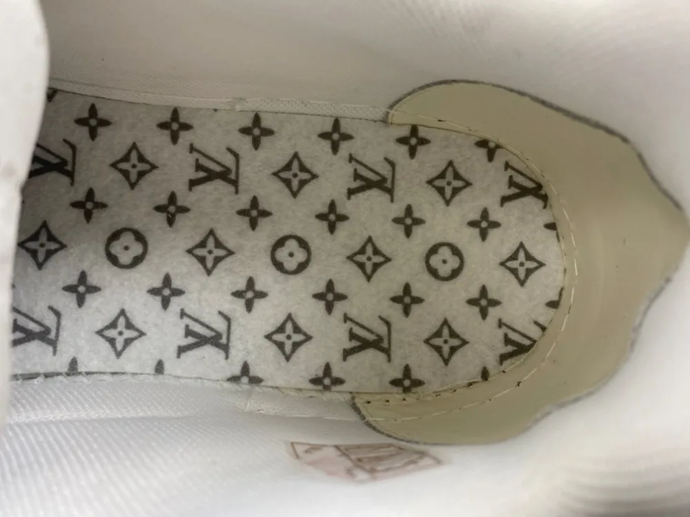 Louis Vuitton Trainer “Light Green White” — photo 16 of 17