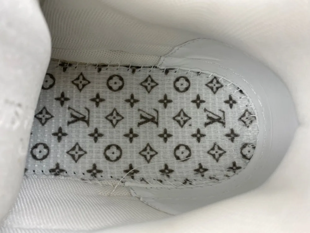 Louis Vuitton Trainer “Blue Dark Denim” — photo 11 of 17