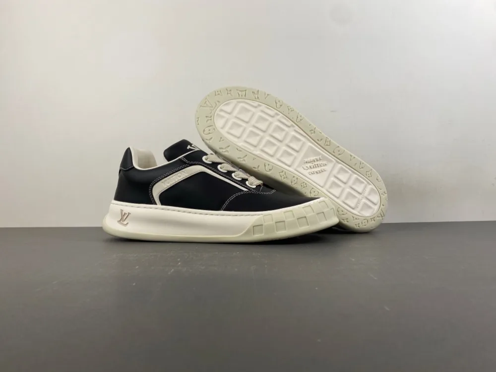 Louis Vuitton Trainer Sneaker Low “Black White” — photo 2 of 17