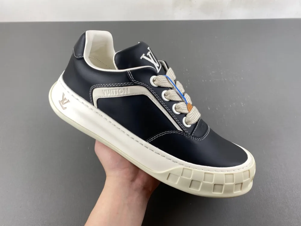 Louis Vuitton Trainer Sneaker Low “Black White” — photo 3 of 17
