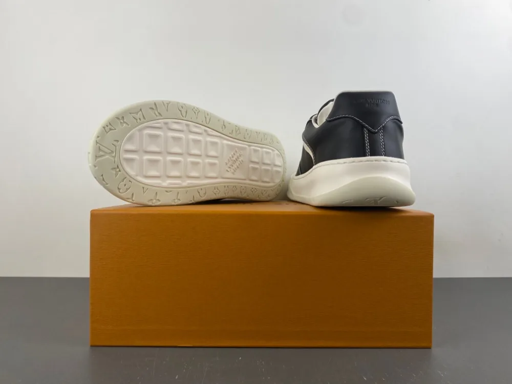 Louis Vuitton Trainer Sneaker Low “Black White” — photo 7 of 17
