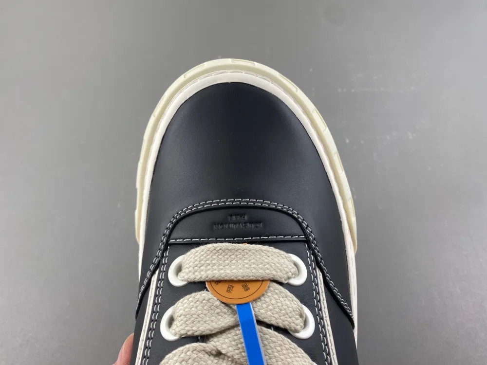 Louis Vuitton Trainer Sneaker Low “Black White” — photo 9 of 17