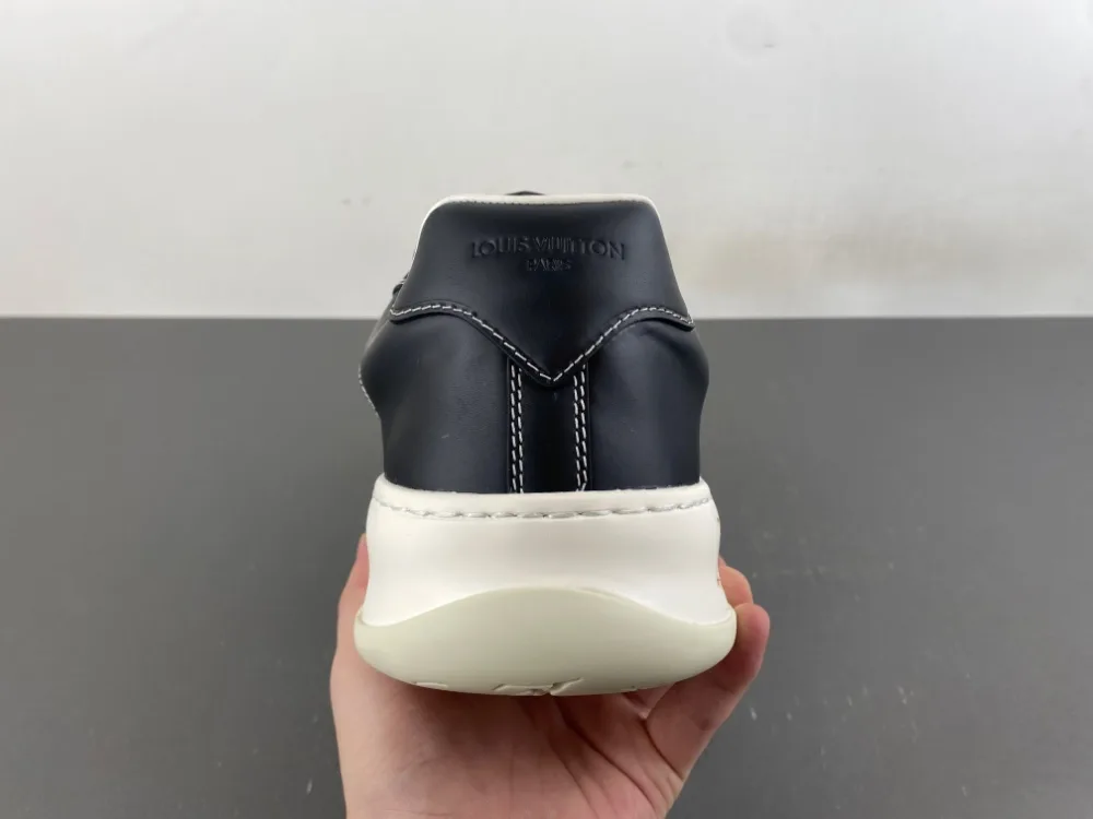 Louis Vuitton Trainer Sneaker Low “Black White” — photo 13 of 17