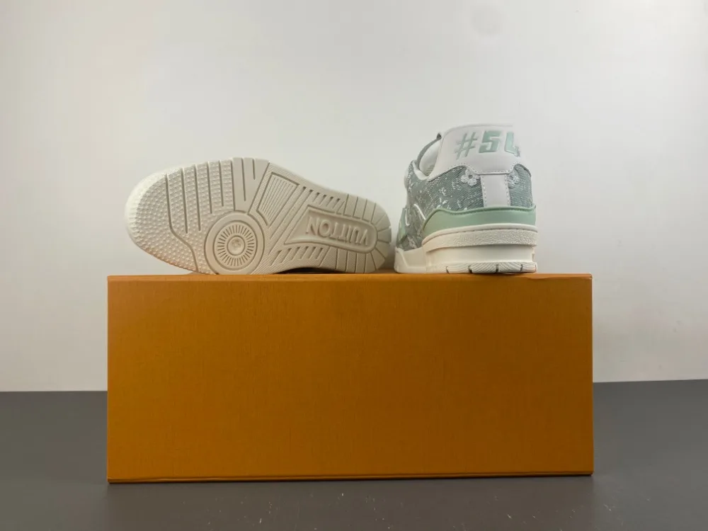 Louis Vuitton Trainer “Green White” — photo 15 of 17